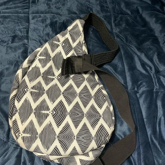 Rope Sling Bag, Backpack for Women – Canvas Crossbody Shoulder Sling - Picture 3 of 5